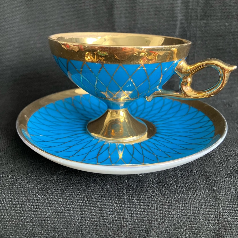 Dublin Fine China Coffee Cup and Saucer (Set of Six) - Picture 7 of 13